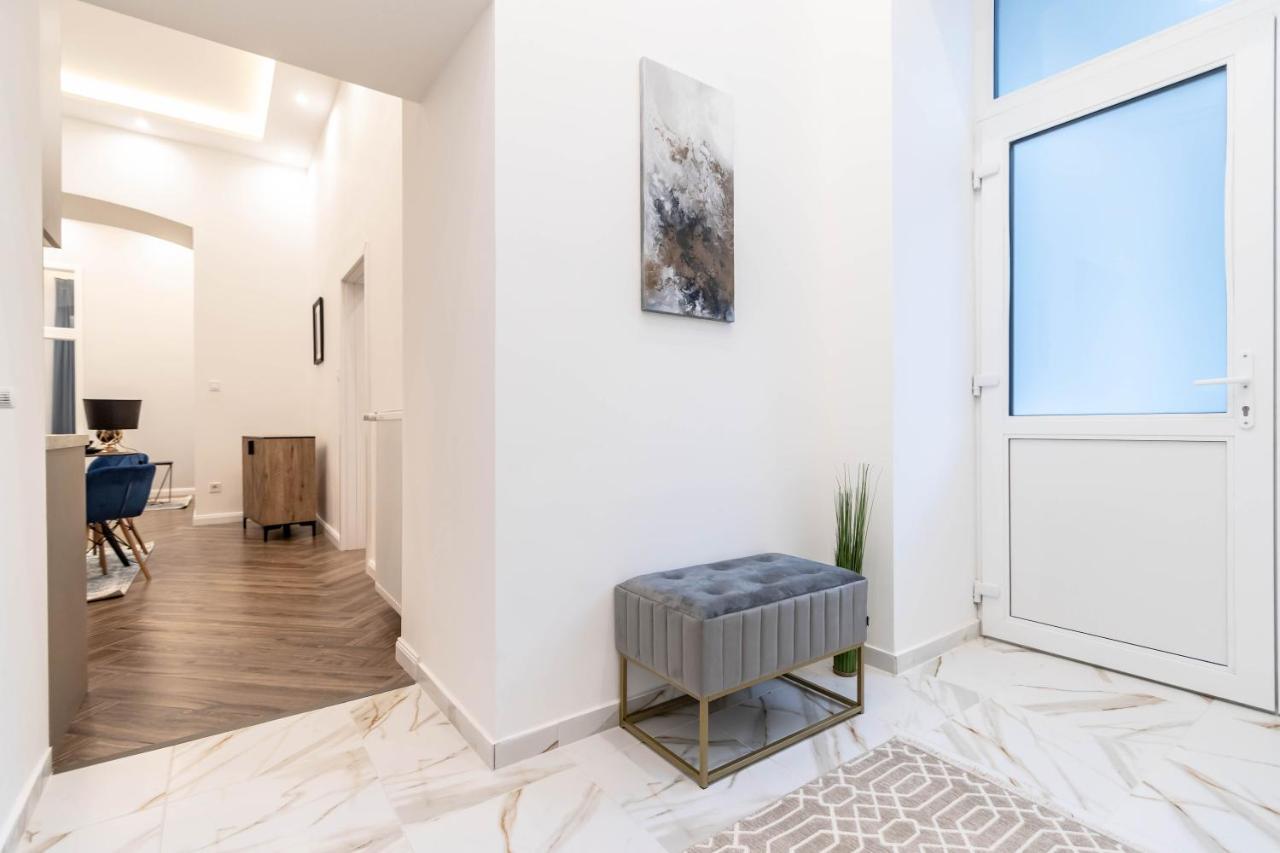 Assea Elegant Apartment With 2 Bedroom In Downtown Budapesta Exterior foto