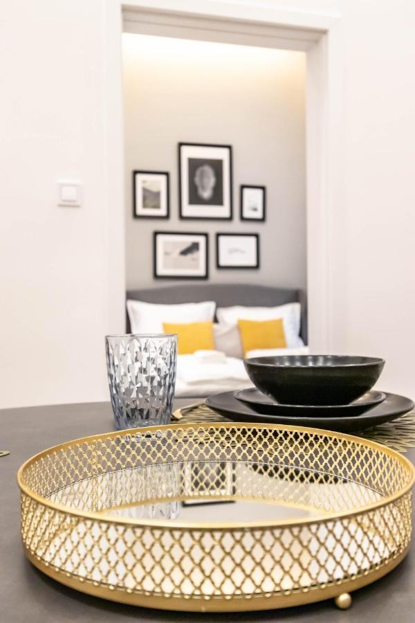Assea Elegant Apartment With 2 Bedroom In Downtown Budapesta Exterior foto